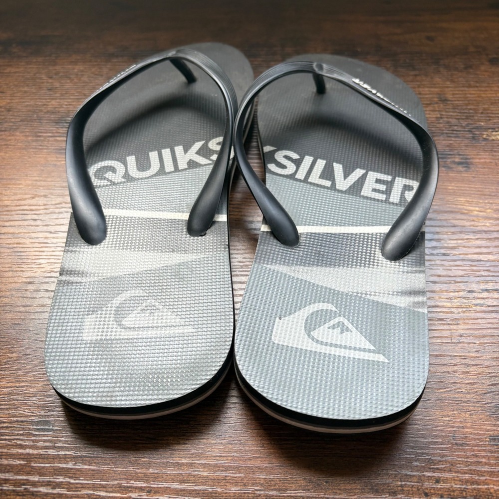 Quiksilver Molokai Mens Flip Flops Grey Black Graphic Sandals Size 10/11